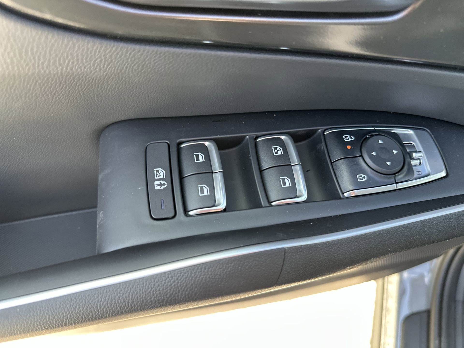 Certified 2026 Kia Sorento S FWD image 15