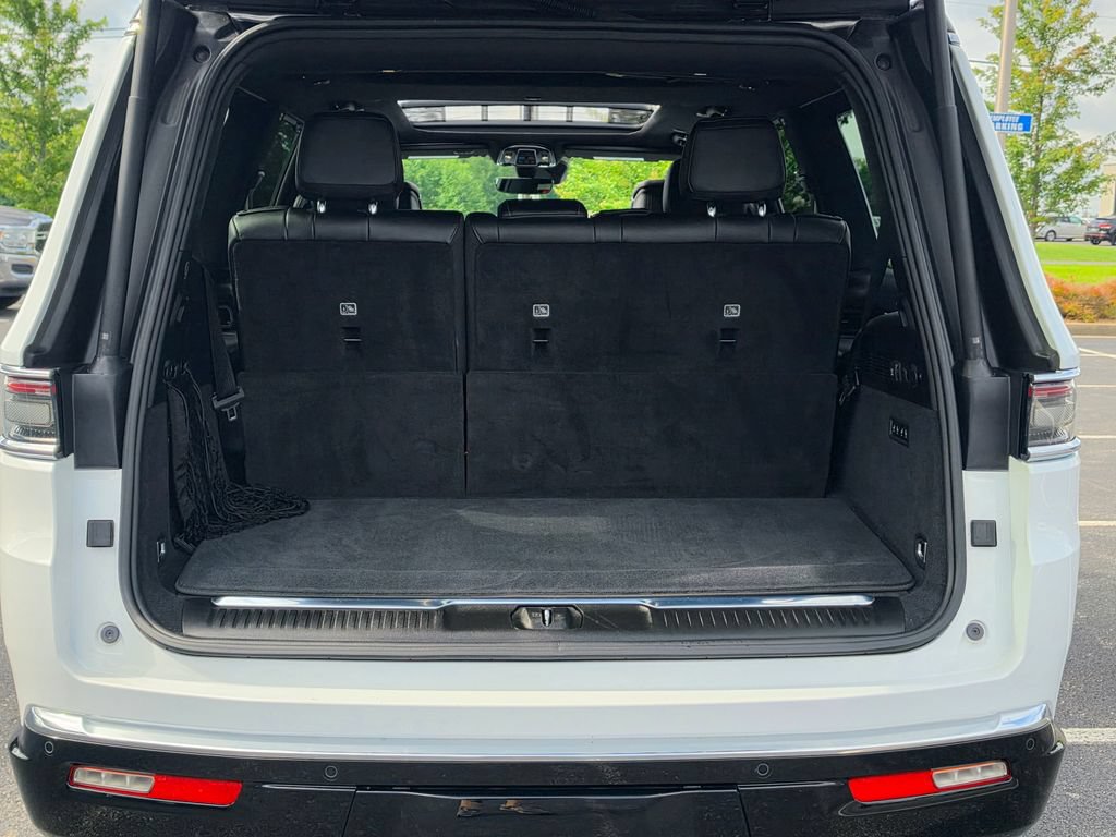 Used 2025 Jeep Grand Wagoneer 4WD w/ 8-Passenger Seating Package image 37
