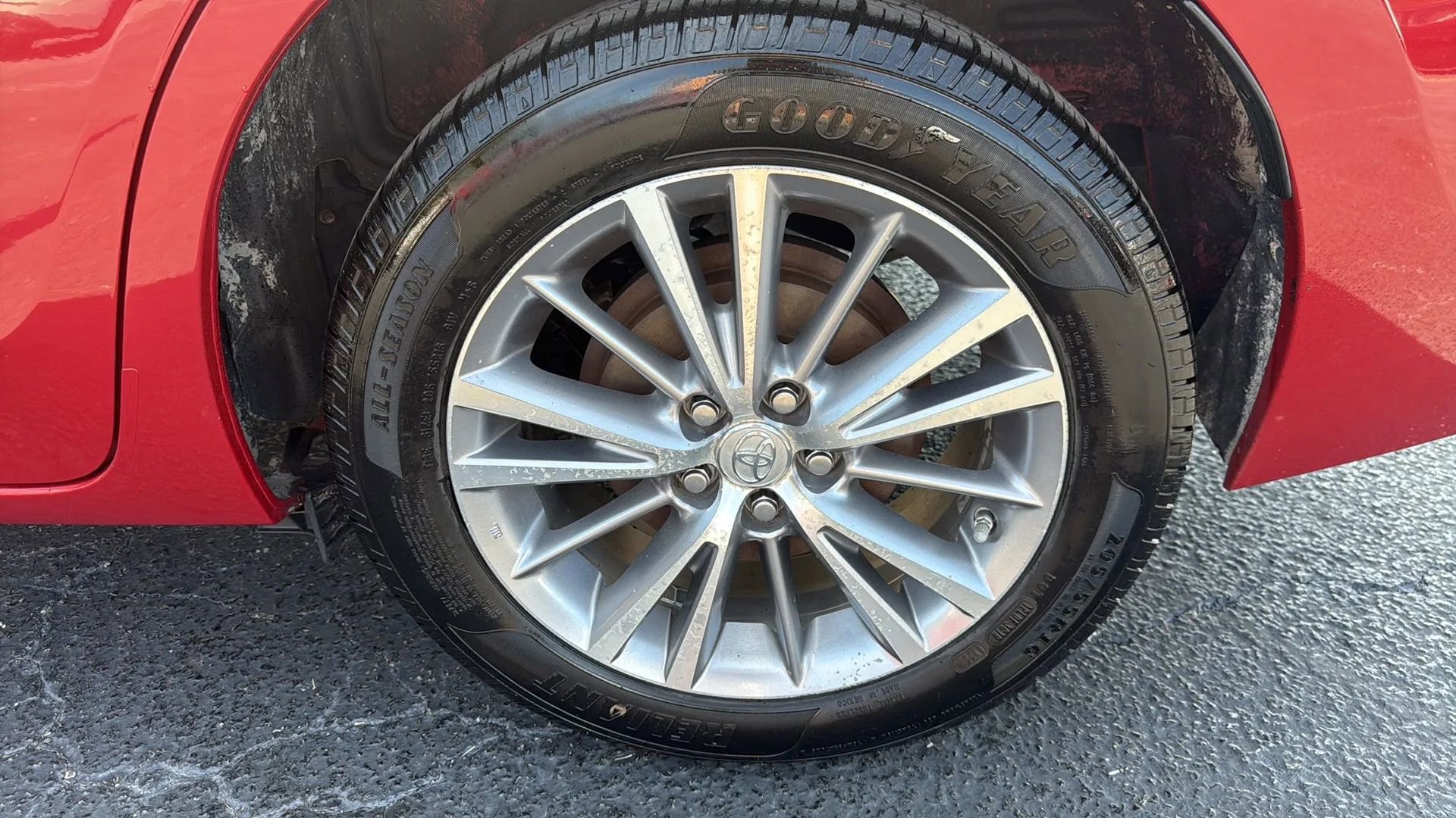 Used 2014 Toyota Corolla LE image 18