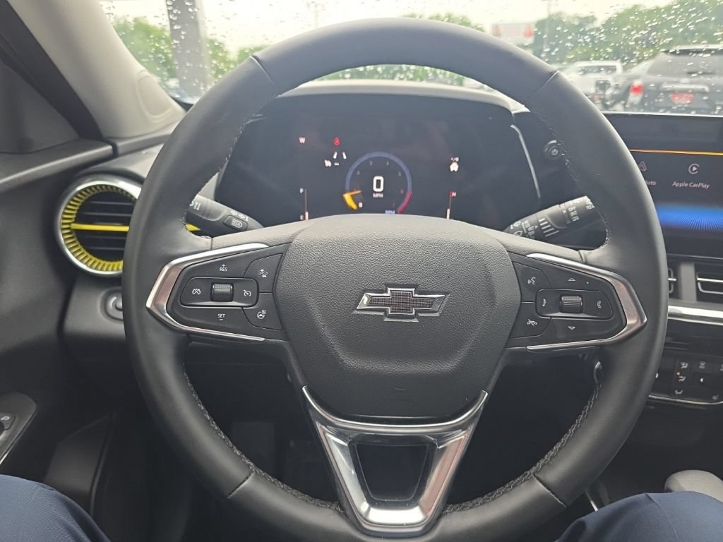 Used 2025 Chevrolet Trax ACTIV w/ Sunroof Package FWD image 18
