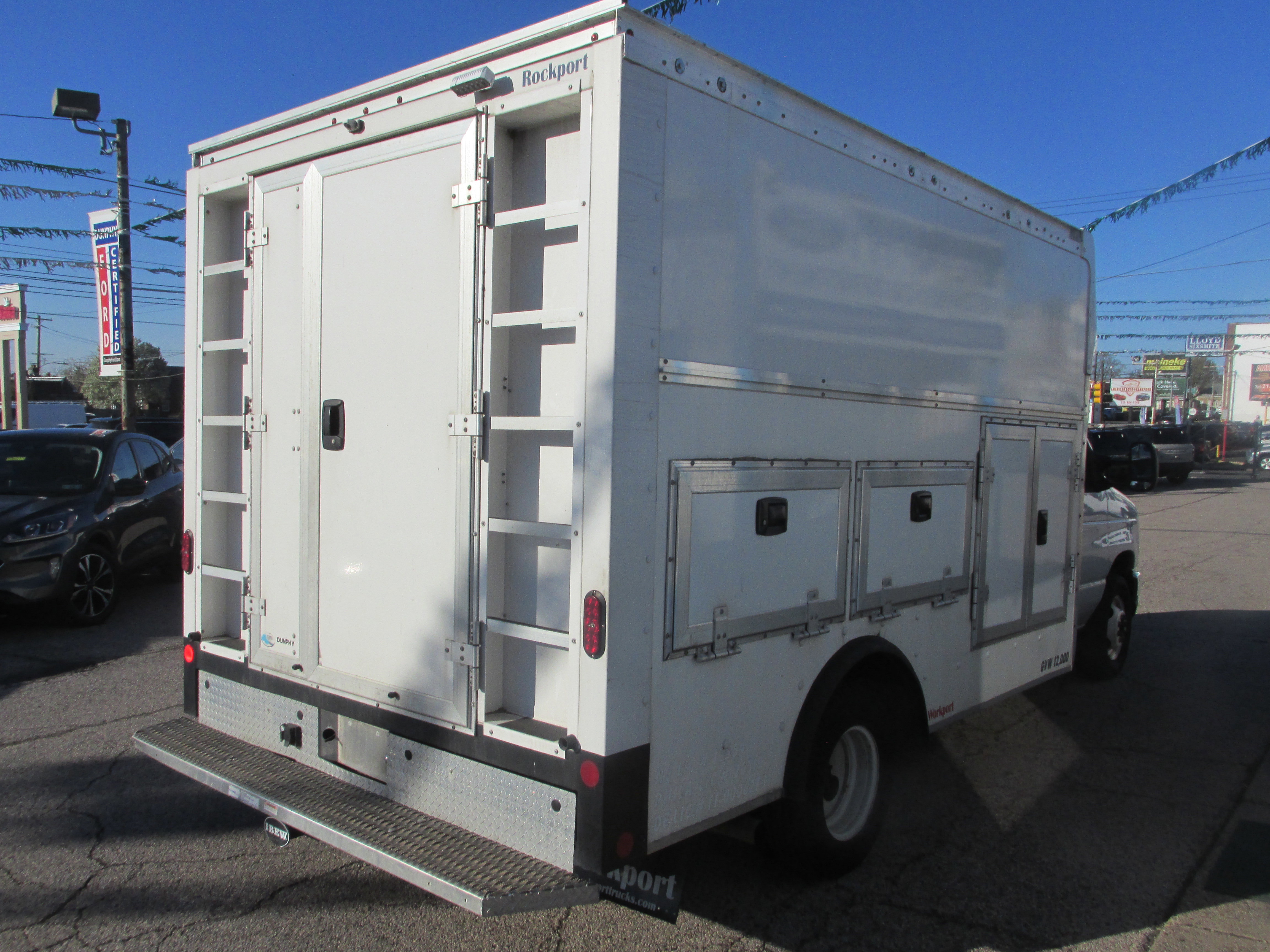 Used 2024 Ford E-350 and Econoline 350 Super Duty w/ Power Windows & Locks Group RWD image 4