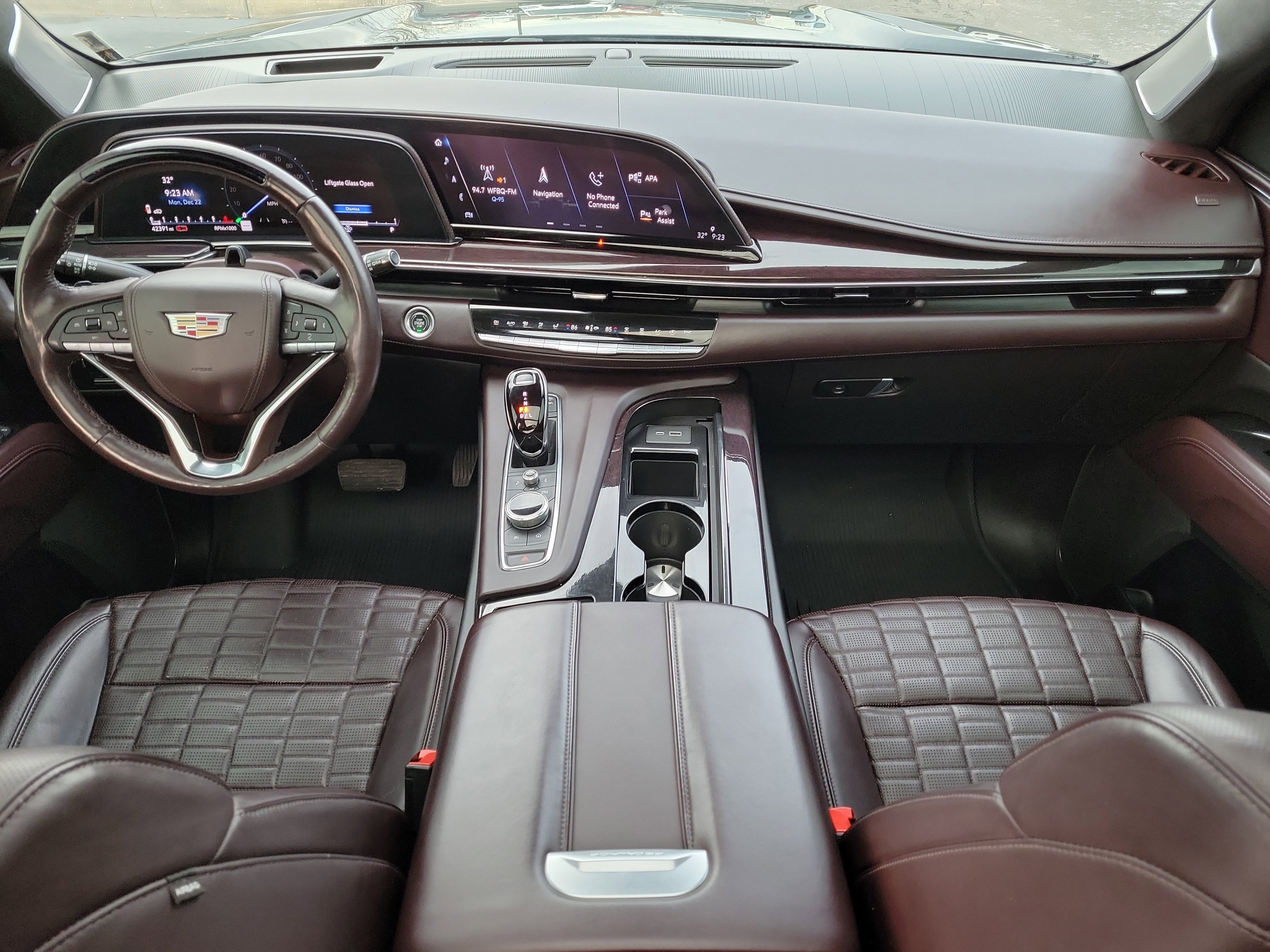 Used 2021 Cadillac Escalade ESV Sport Platinum image 15
