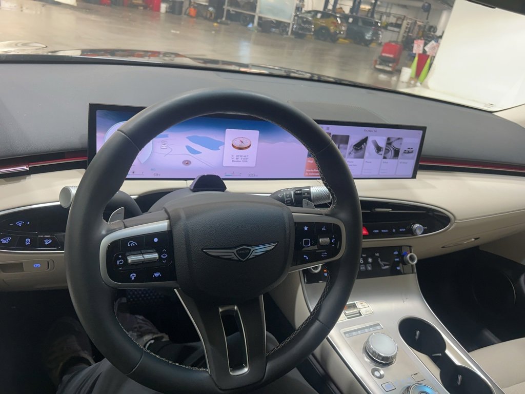 Used 2026 Genesis GV70 2.5T Advanced image 12