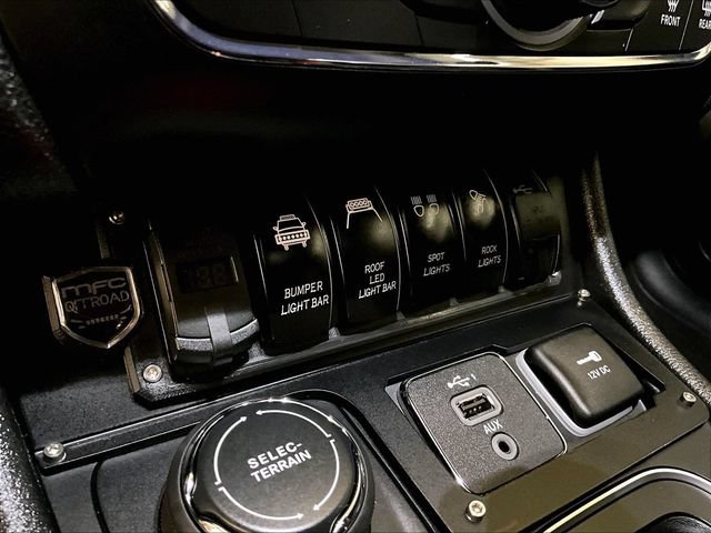 Used 2019 Jeep Cherokee Latitude AWD/4WD image 31