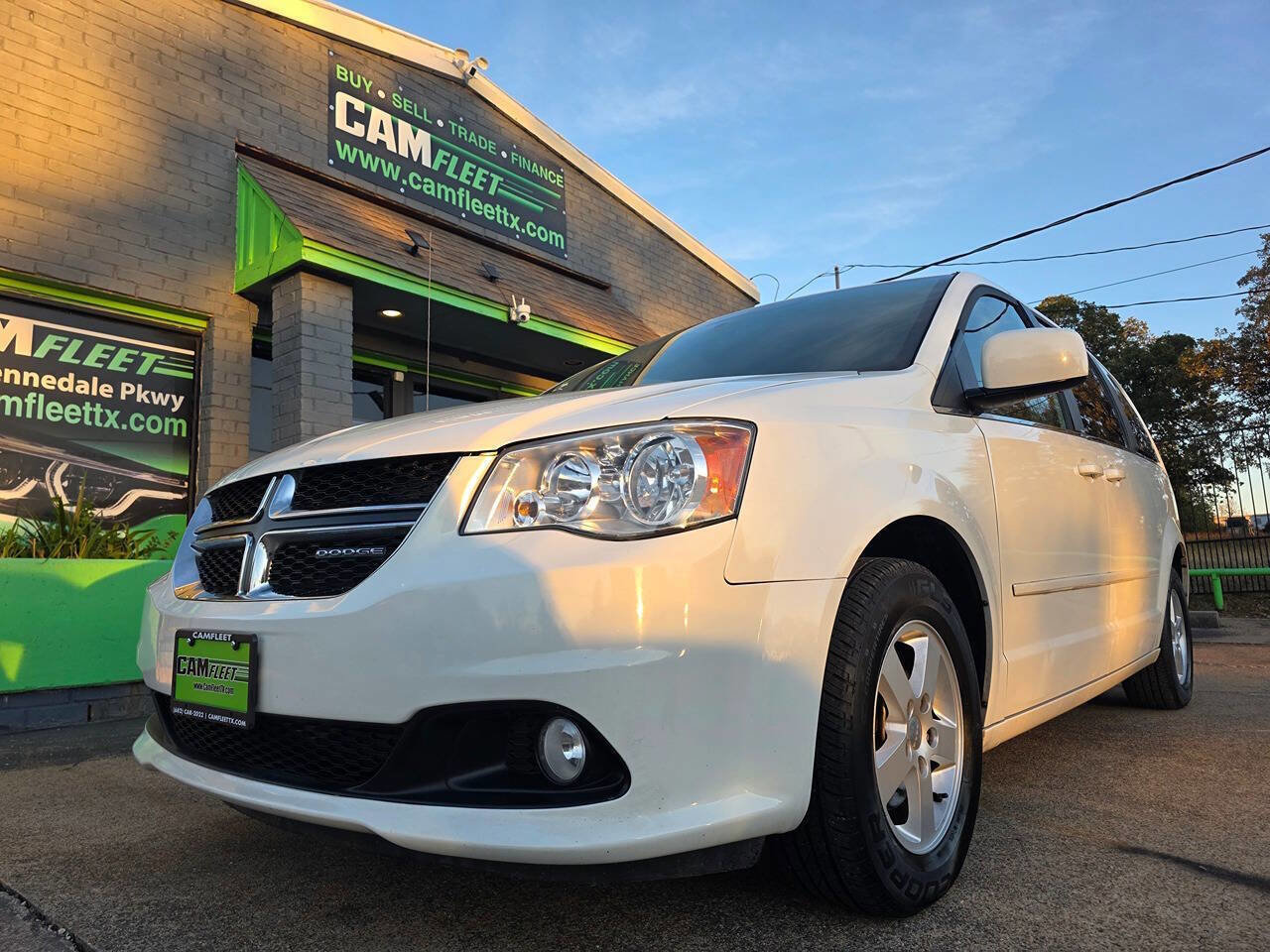 Used 2012 Dodge Grand Caravan Crew image 2