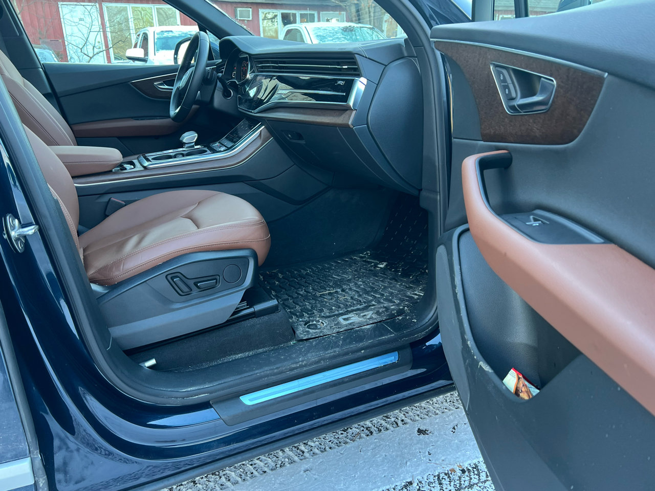 Used 2025 Audi Q7 3.0T Premium w/ Convenience Package image 14