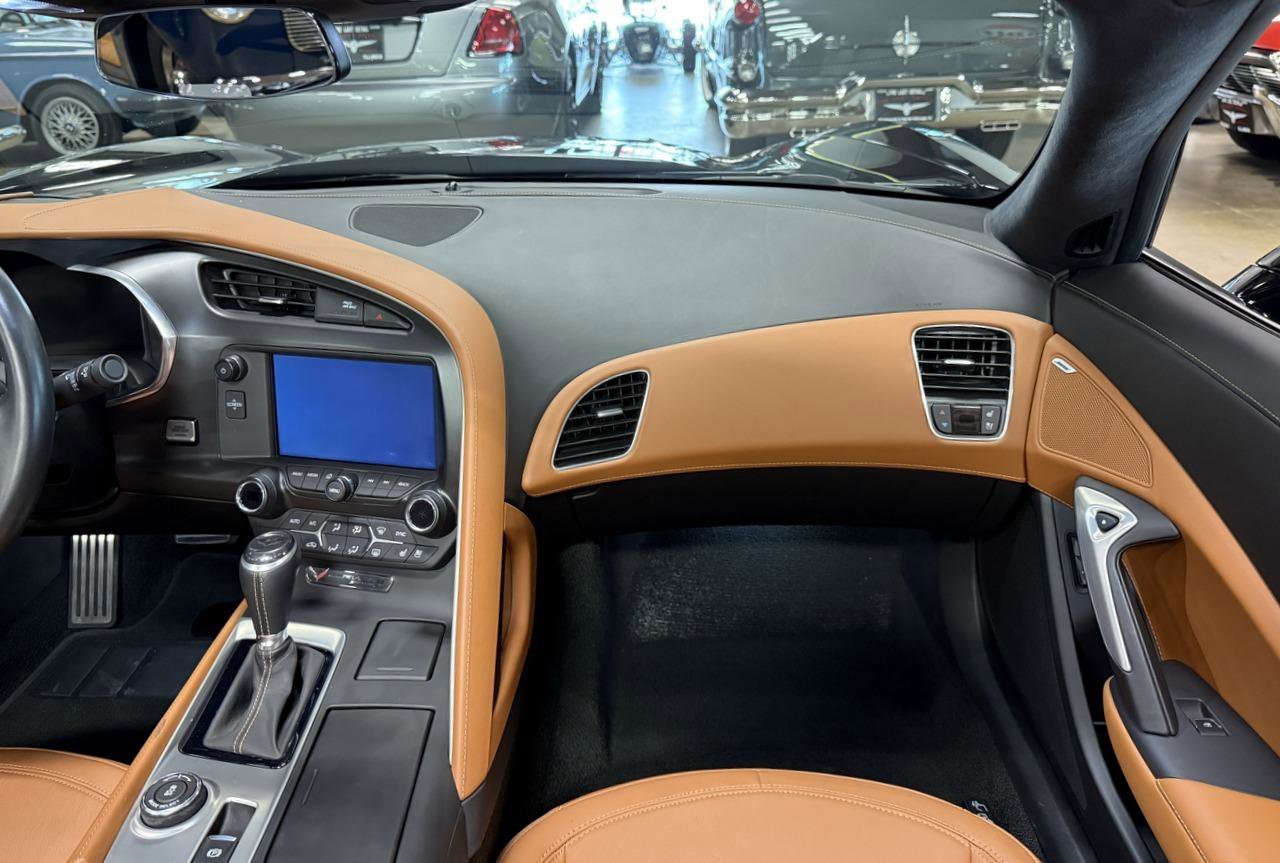 Used 2018 Chevrolet Corvette Stingray Convertible w/ 3LT Preferred Equipment Group image 83