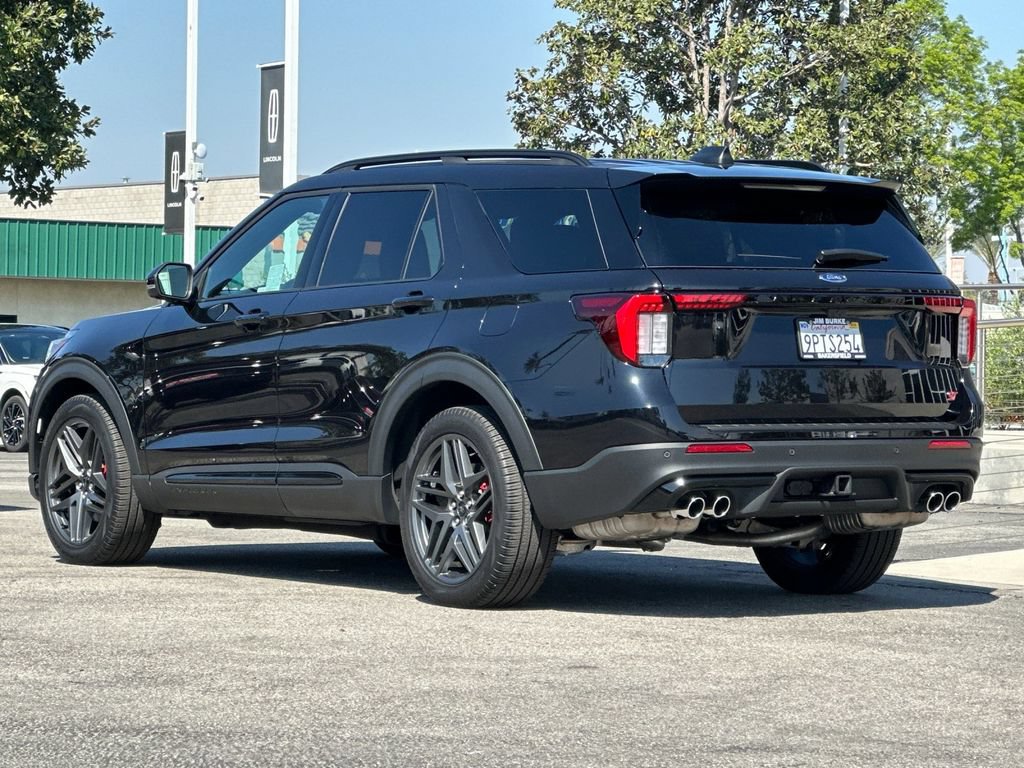 Certified 2025 Ford Explorer ST AWD/4WD image 5