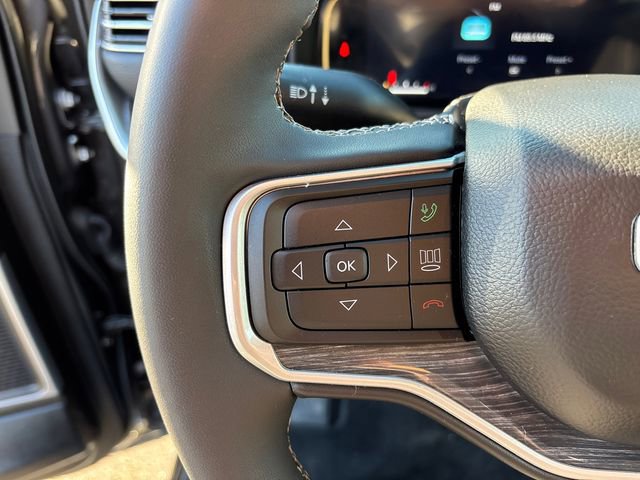 Used 2022 Jeep Wagoneer Series III w/ Flexible Seating Group image 20