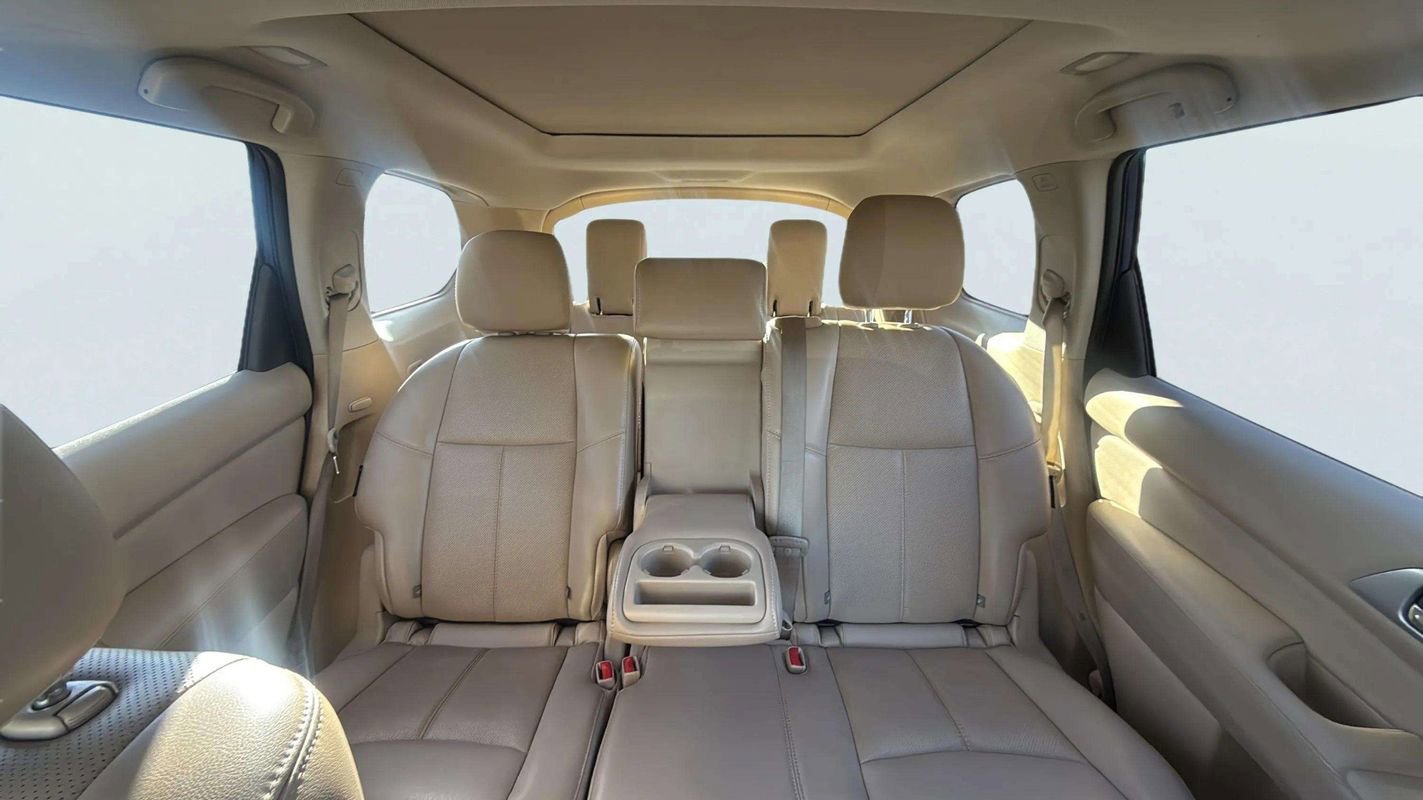 Used 2018 Nissan Pathfinder Platinum w/ Cargo Package image 19