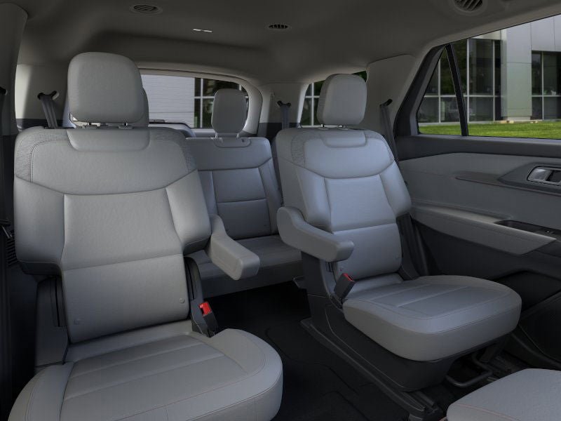 Used 2026 Ford Explorer Active w/ Active Comfort Package AWD/4WD image 11