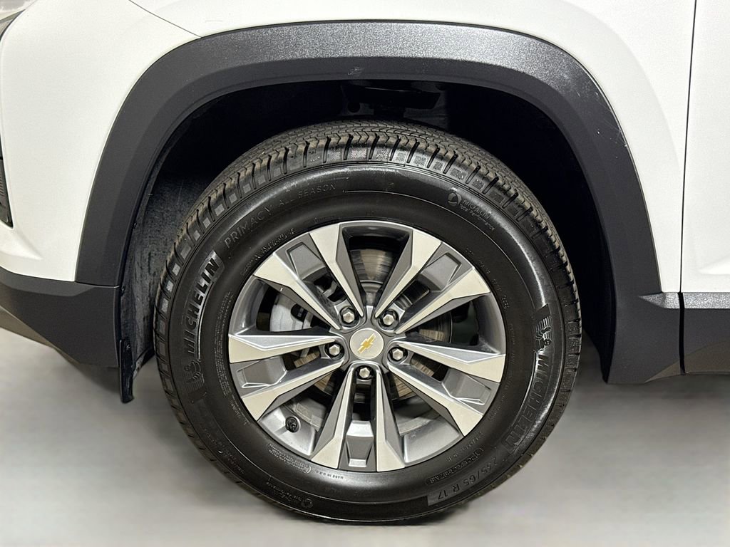 Used 2026 Chevrolet Equinox LT AWD/4WD image 29