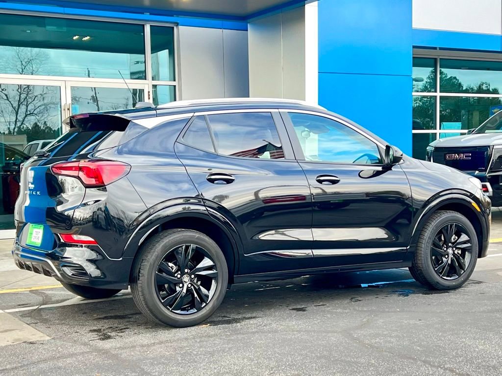 Used 2024 Buick Encore GX Sport Touring image 4
