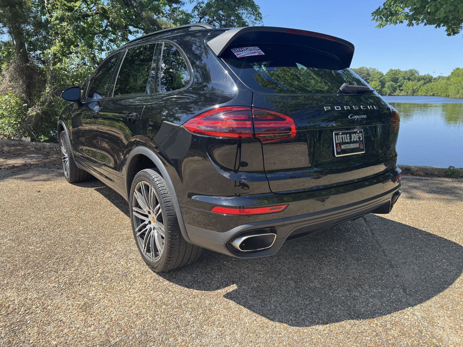 Used 2016 Porsche Cayenne AWD/4WD image 8