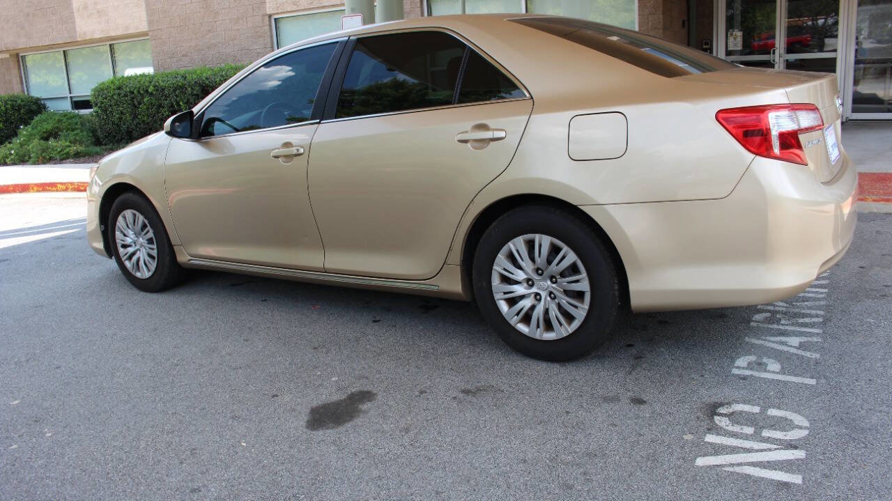 Used 2012 Toyota Camry LE image 20