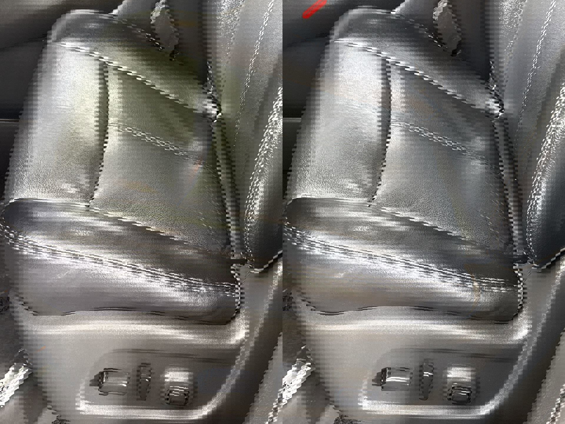 Used 2019 Nissan Pathfinder SL image 16