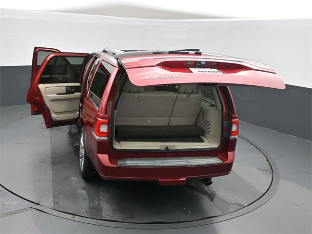 Used 2017 Lincoln Navigator Select image 53