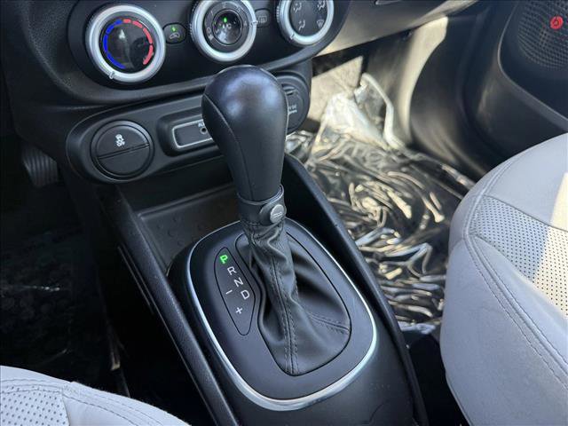 Used 2018 FIAT 500L Trekking image 16