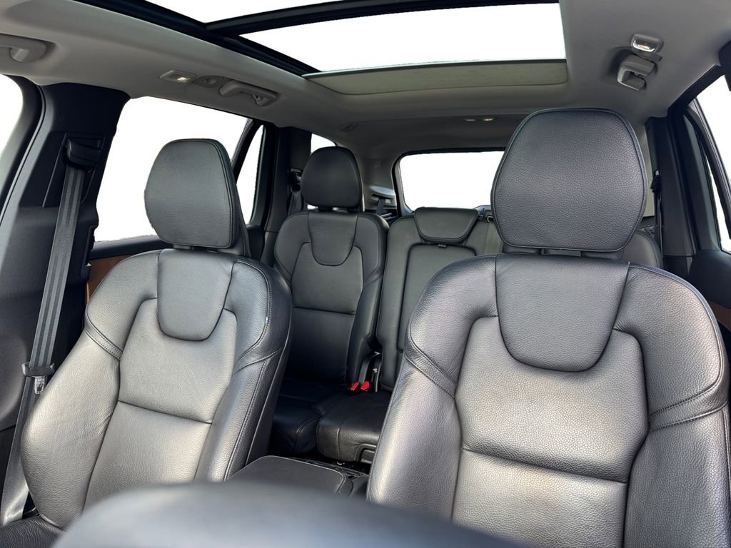 Certified 2023 Volvo XC90 B5 Plus w/ Protection Package image 21