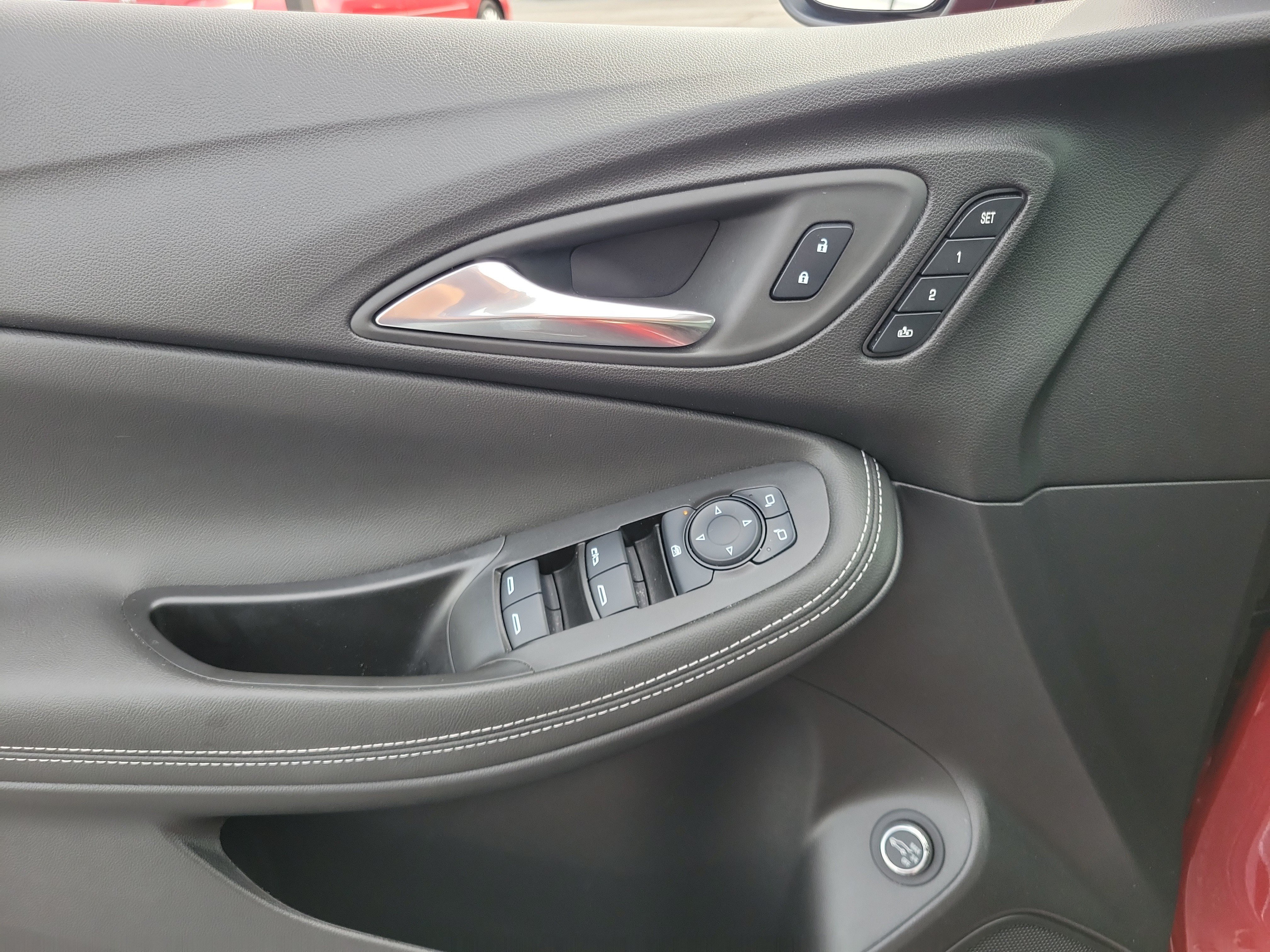 Used 2026 Buick Encore GX Avenir w/ Avenir Technology Package AWD/4WD image 17