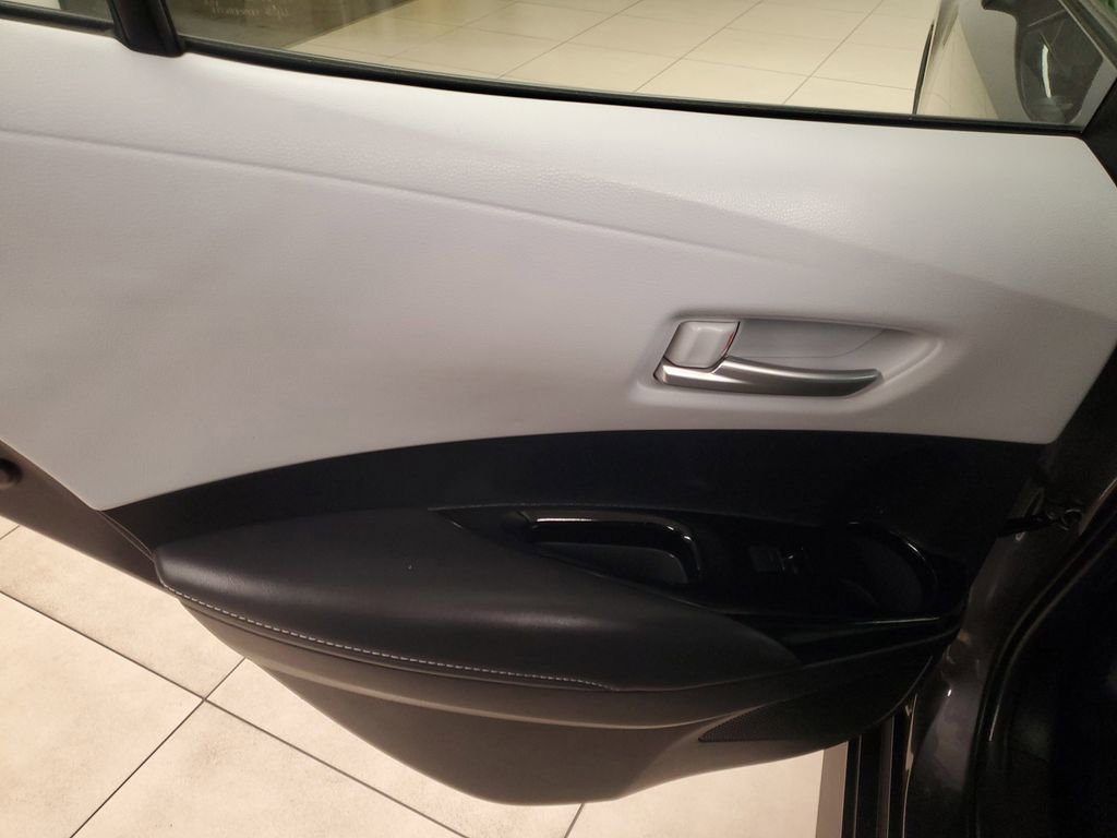 Used 2024 Toyota Corolla SE image 13