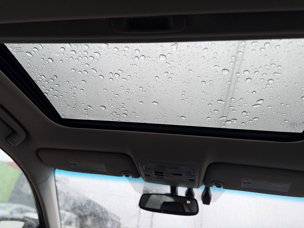 Used 2015 Toyota Avalon Limited w/ Technology Package image 15