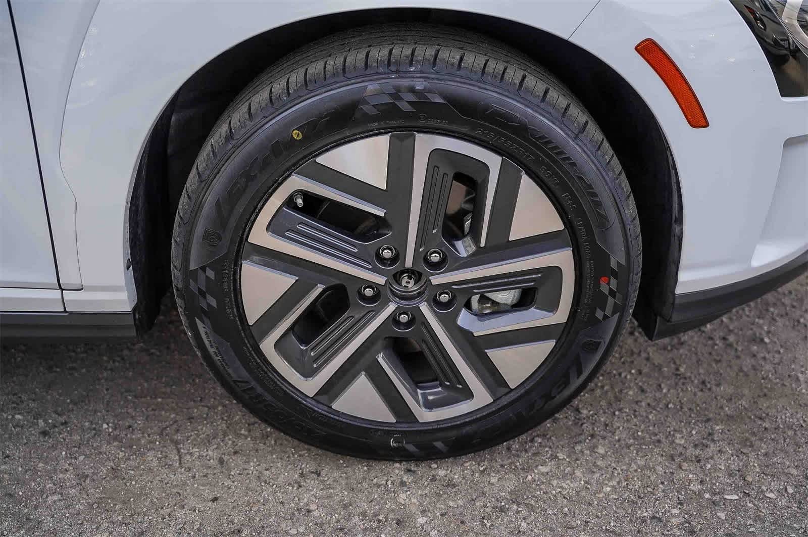 Certified 2022 Hyundai Kona Limited image 6