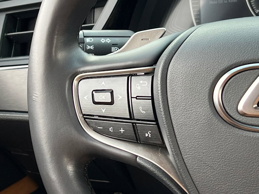Used 2023 Lexus ES 350 w/ Premium Package image 18