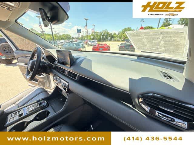 Used 2025 Honda Pilot Touring image 29