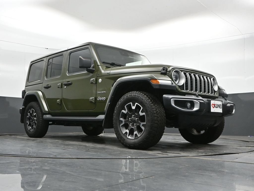 Used 2024 Jeep Wrangler Unlimited Sahara w/ Dual Top Group AWD/4WD image 44