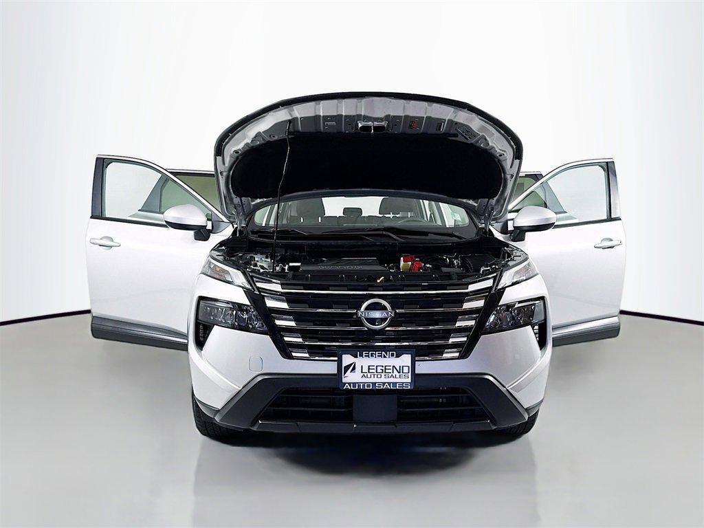 Used 2024 Nissan Rogue SV image 23