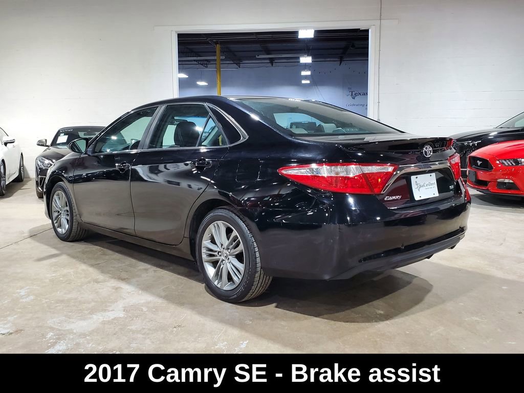 Used 2017 Toyota Camry SE FWD image 11