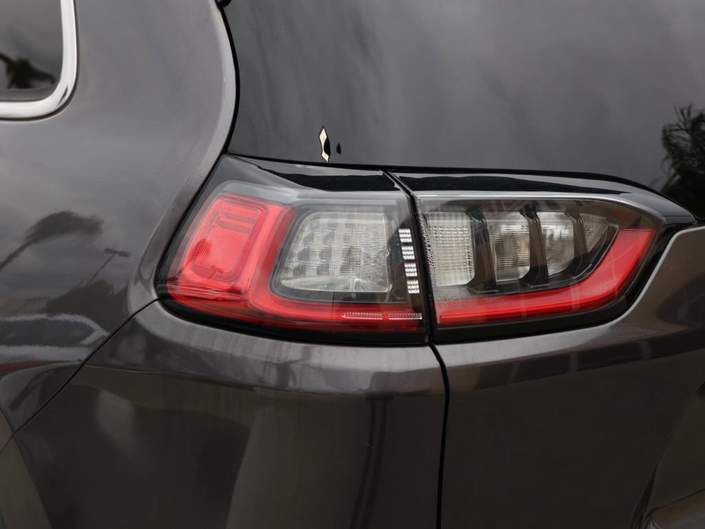 Used 2019 Jeep Cherokee Latitude Plus image 7