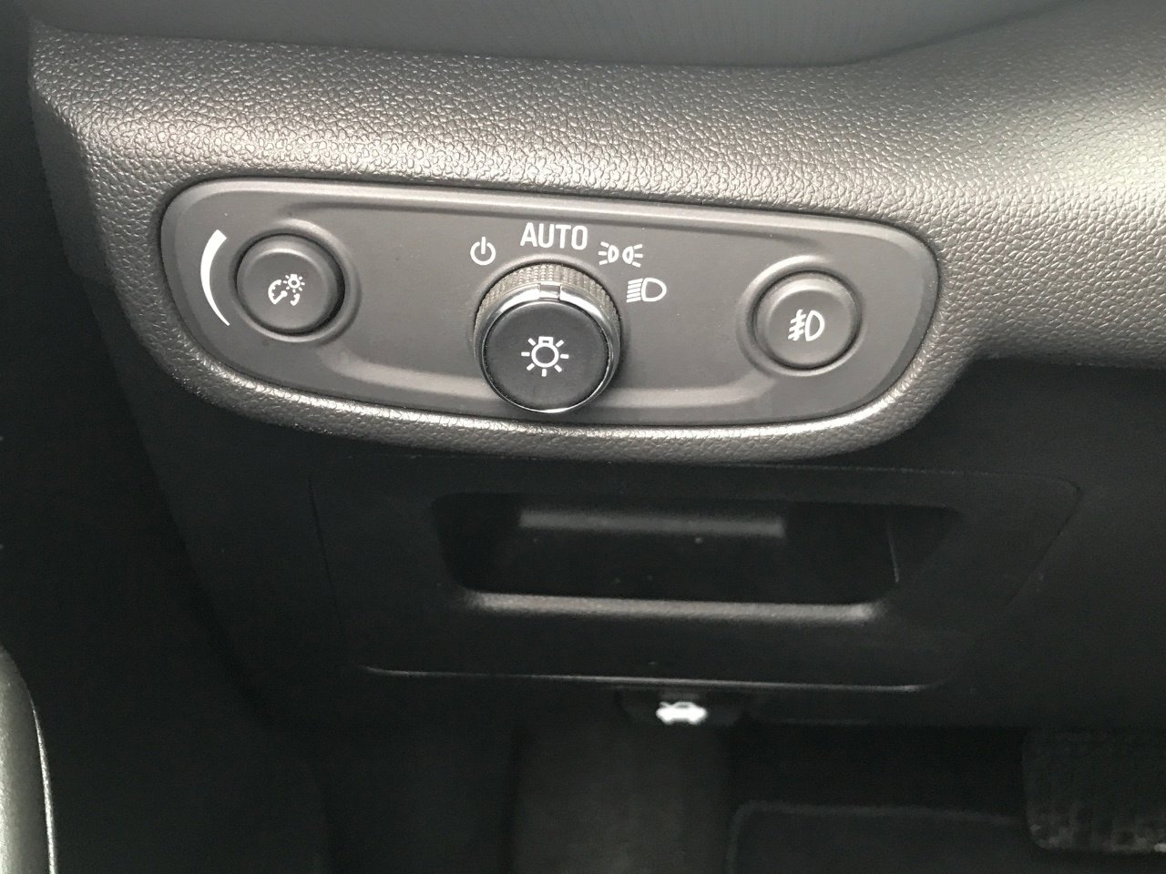 Certified 2023 Chevrolet TrailBlazer RS w/ Sun and Liftgate Package image 18