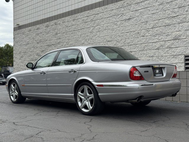 Used 2005 Jaguar XJ Vanden Plas Super V8 RWD image 13