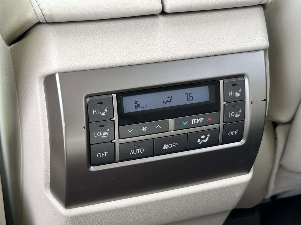 Used 2017 Lexus GX 460 Premium w/ Premium Package image 16