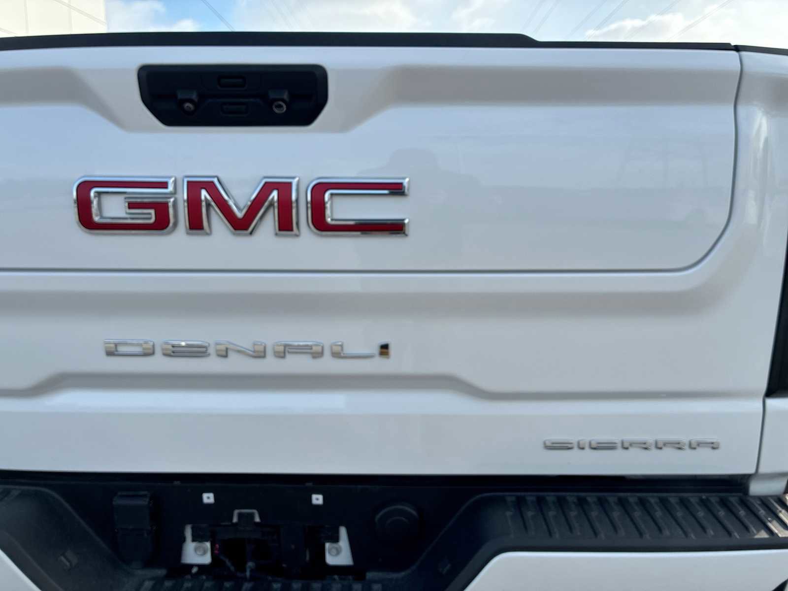 Certified 2023 GMC Sierra 1500 Denali image 32