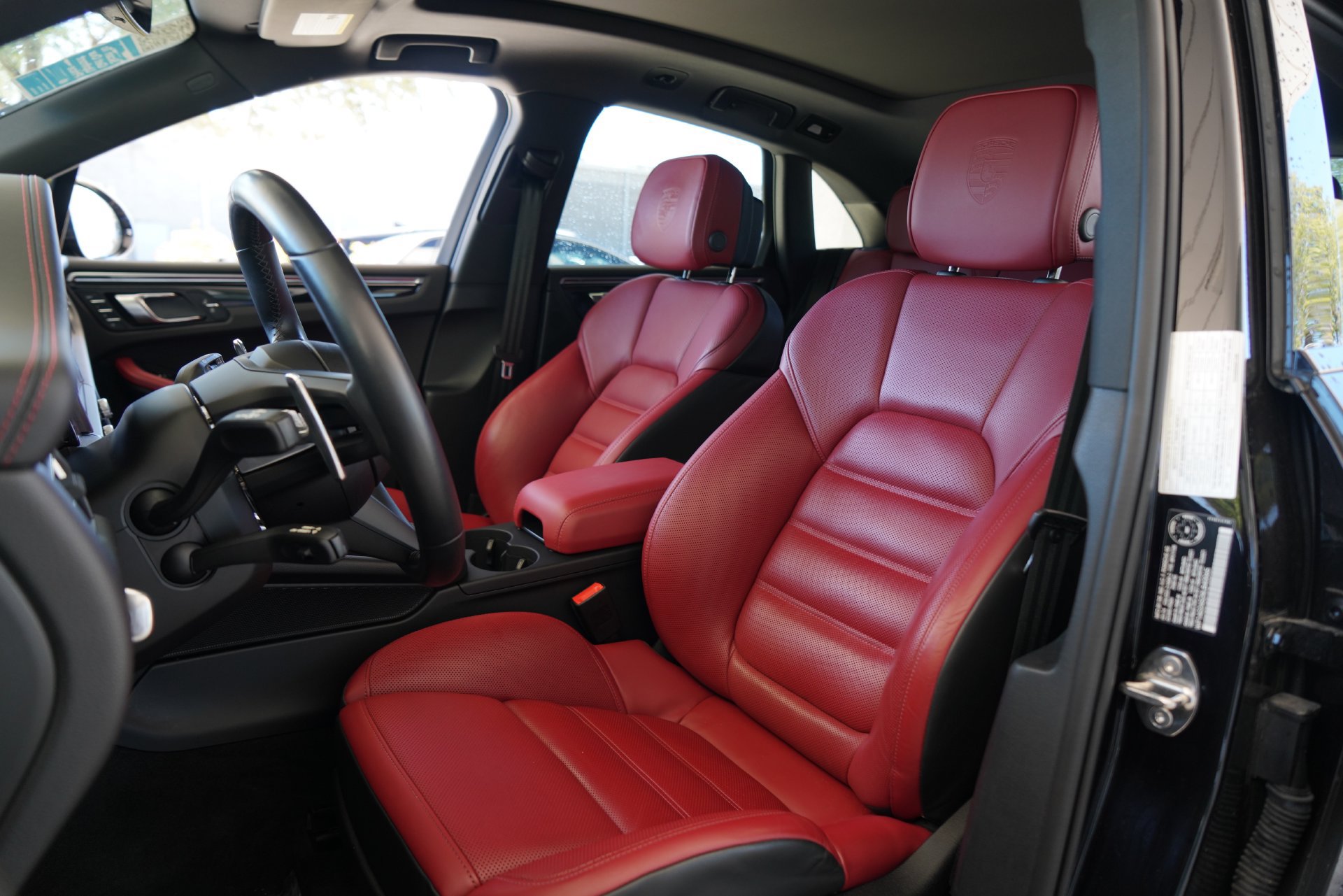 Used 2024 Porsche Macan S AWD/4WD image 10