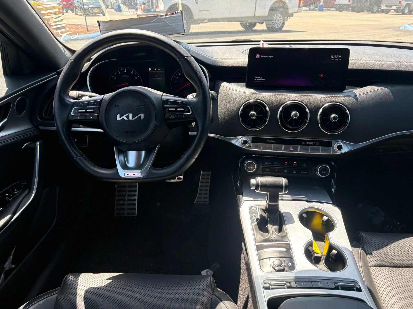 Used 2022 Kia Stinger GT1 RWD image 13