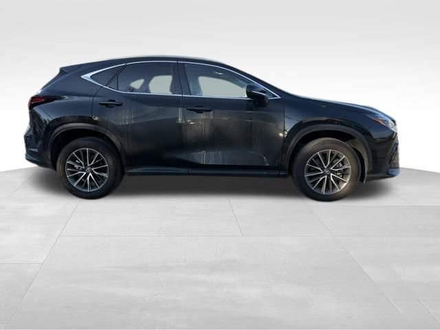 Used 2025 Lexus NX 250 FWD w/ Premium Package image 4