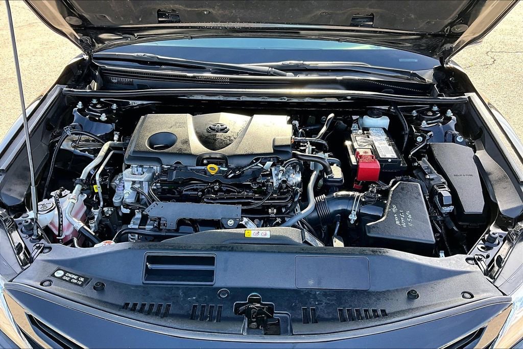 Used 2021 Toyota Camry XSE image 9