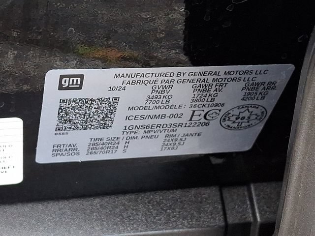 Used 2025 Chevrolet Suburban RST w/ RST Capability Package AWD/4WD image 29
