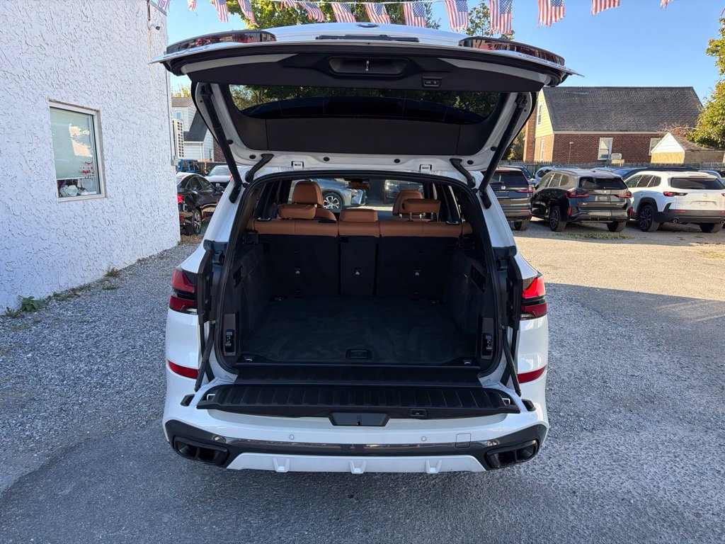 Used 2026 BMW X5 xDrive40i AWD/4WD image 9
