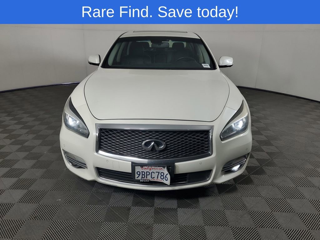 Used 2019 INFINITI Q70 Luxe w/ Proactive Package image 9