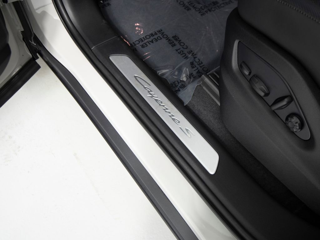 New 2026 Porsche Cayenne S image 22