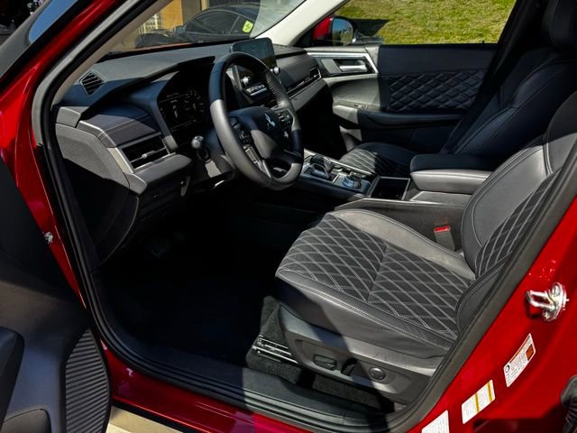 Used 2024 Mitsubishi Outlander SEL FWD image 10