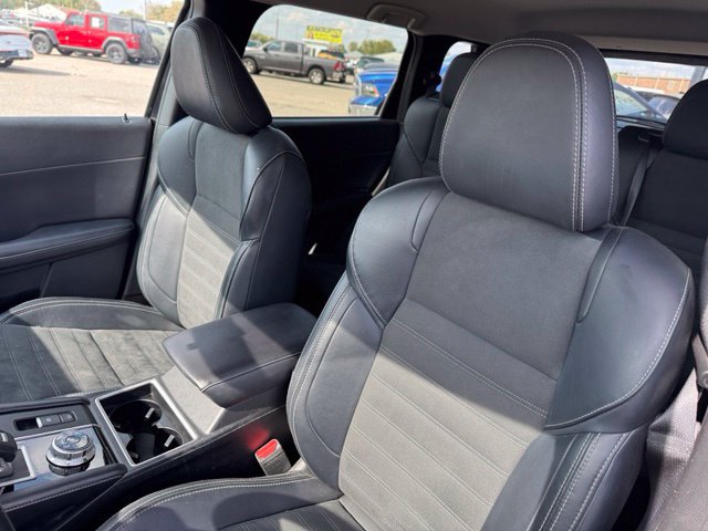 Used 2024 Mitsubishi Outlander SE Black Edition AWD/4WD image 13
