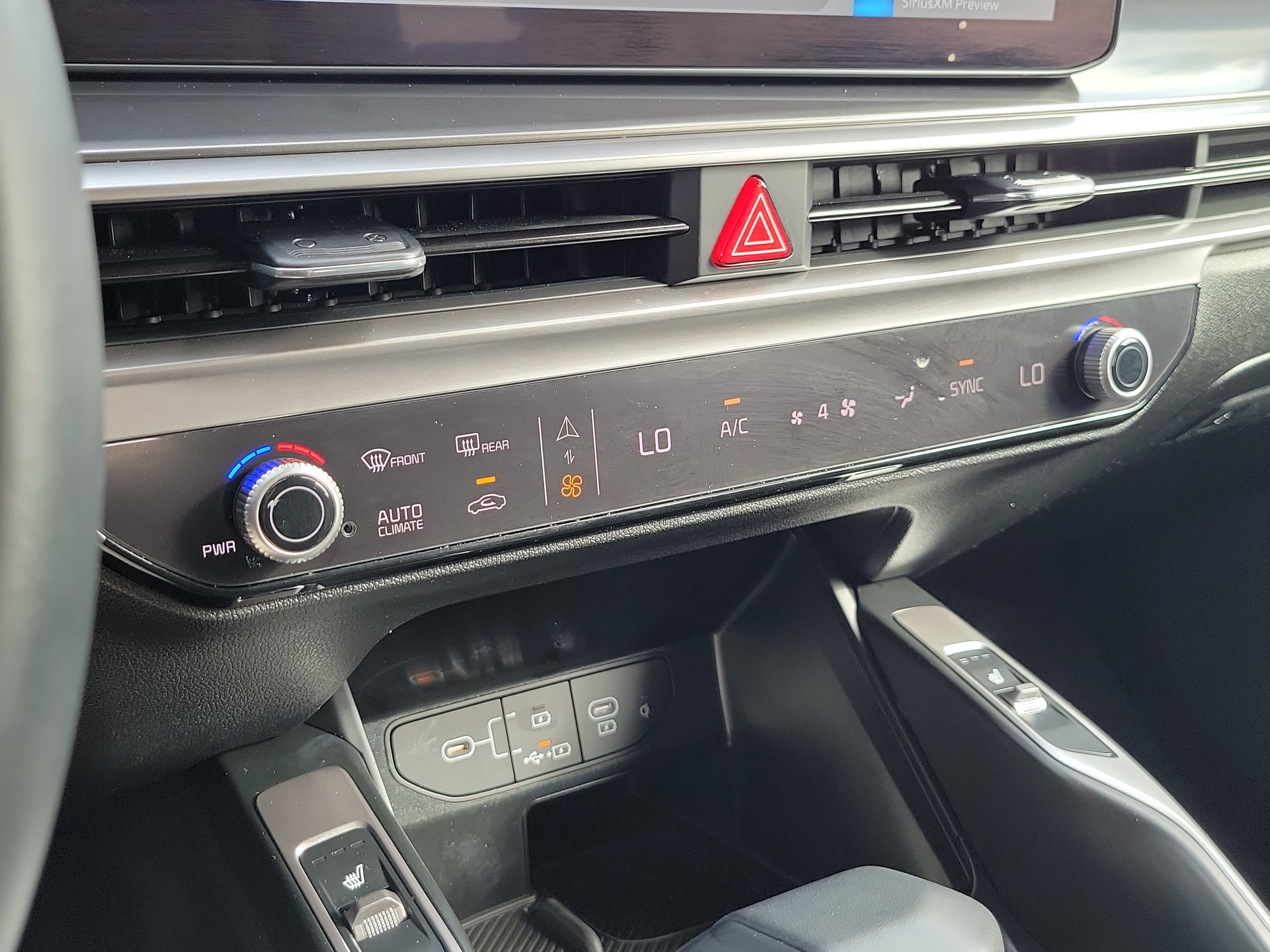 Certified 2025 Kia Sorento S w/ Panoramic Sunroof Package FWD image 30