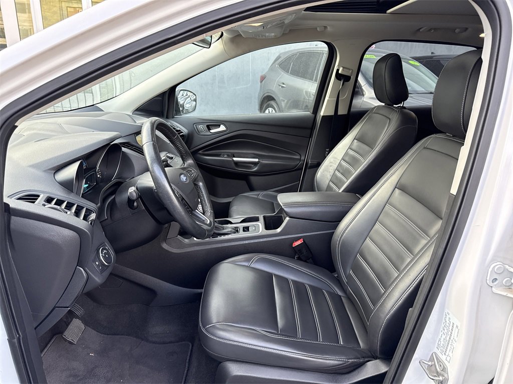 Used 2019 Ford Escape SEL image 17
