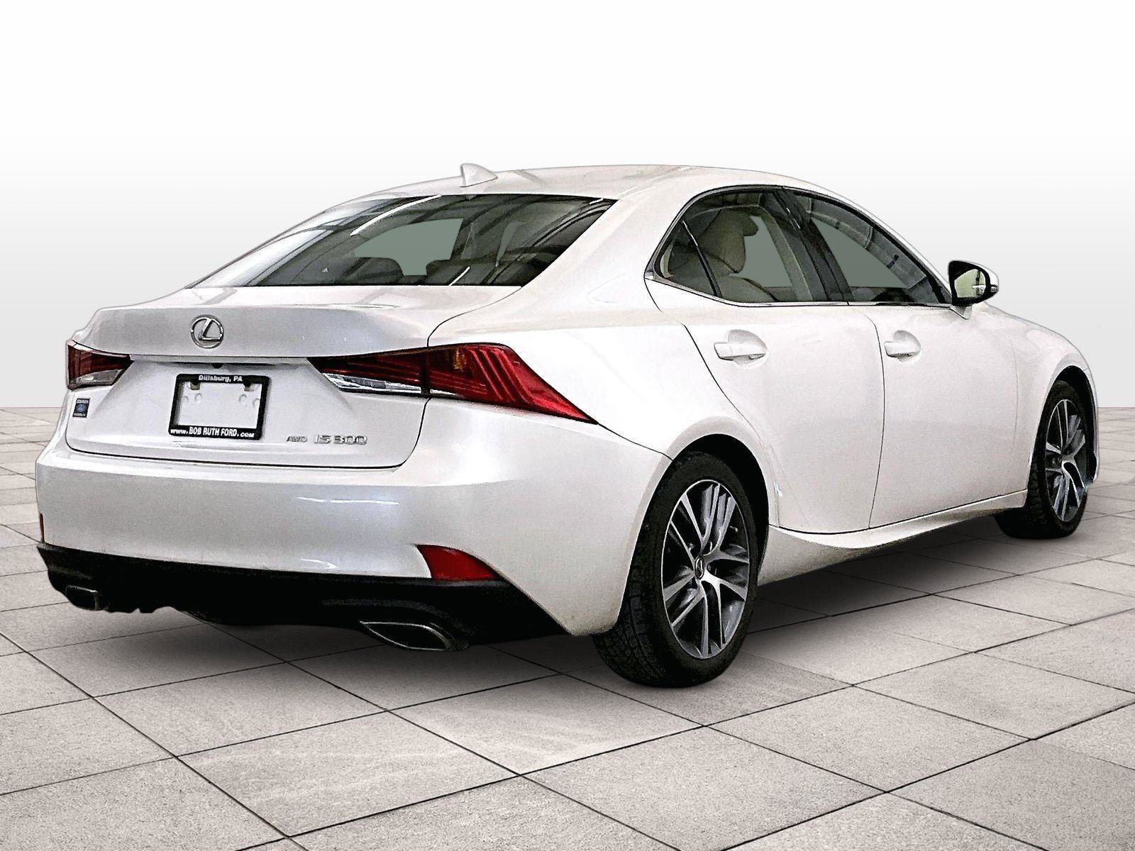 Used 2018 Lexus IS 300 AWD image 11
